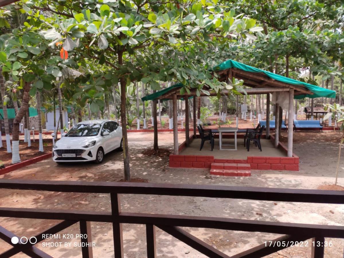 Вилла Vasant Lata Farm House Barashiv Экстерьер фото